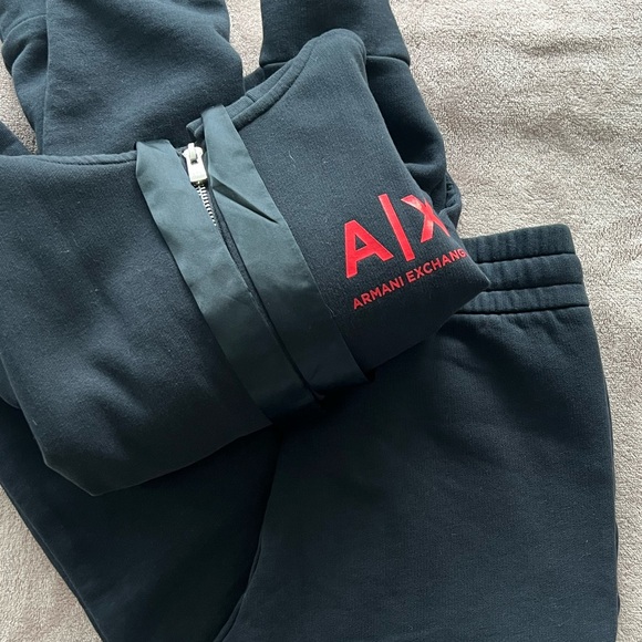 Tracksuit - Picture 1 of 7